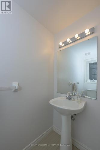 #26 -1100 Byron Baseline Rd, London, ON - Indoor Photo Showing Bathroom