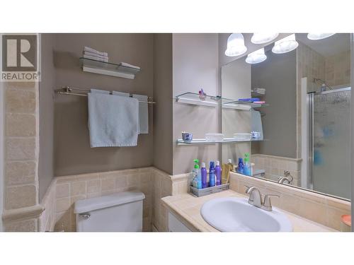 3153 Paris Street Unit# 152, Penticton, BC - Indoor Photo Showing Bathroom