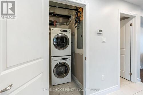 #2 -122 Courtland Ave E, Kitchener, ON - Indoor Photo Showing Laundry Room