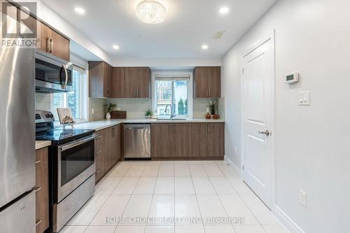 2 - 122 Courtland Avenue E, Kitchener, ON - Indoor Photo Showing Kitchen