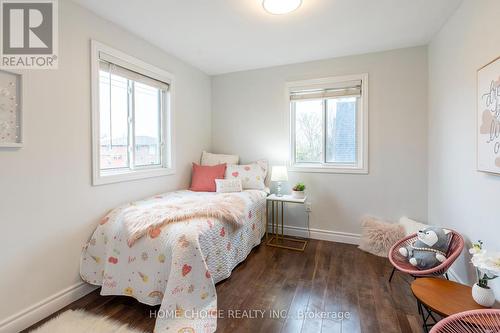 2 - 122 Courtland Avenue E, Kitchener, ON - Indoor Photo Showing Bedroom