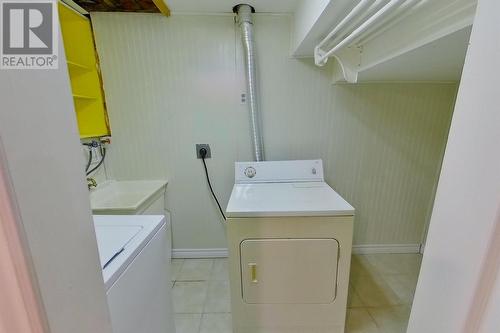 44 Dieppe Ave, Elliot Lake, ON - Indoor Photo Showing Laundry Room