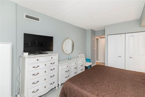 56 Kerman Avenue|Unit #210, Grimsby, ON - Indoor Photo Showing Bedroom