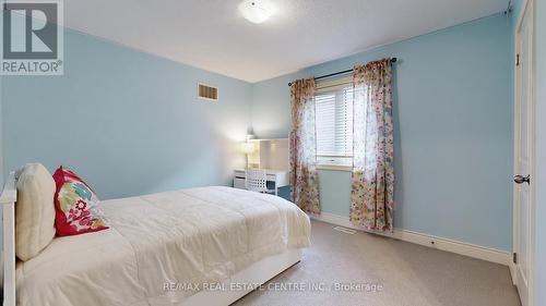 9 Pellegrino Road, Brampton, ON - Indoor Photo Showing Bedroom