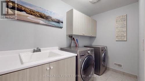 9 Pellegrino Road, Brampton, ON - Indoor Photo Showing Laundry Room