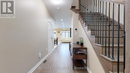 213 Wisteria Way, Oakville, ON - Indoor Photo Showing Other Room