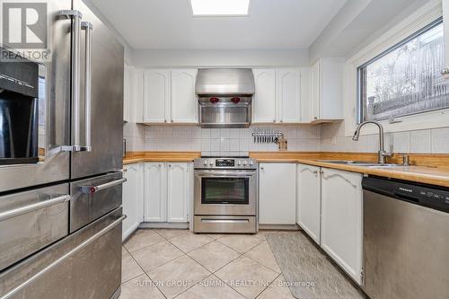 4238 Treetop Crescent, Mississauga, ON - Indoor Photo Showing Kitchen