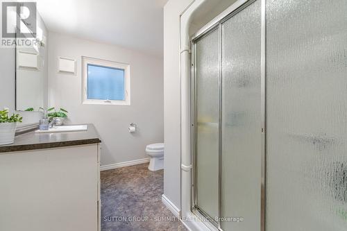 4238 Treetop Crescent, Mississauga, ON - Indoor Photo Showing Bathroom