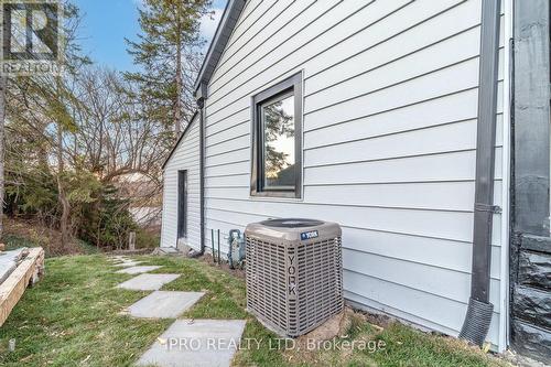123 Charles St E, Ingersoll, ON - Outdoor With Exterior