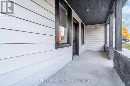 123 Charles St E, Ingersoll, ON - Outdoor With Exterior