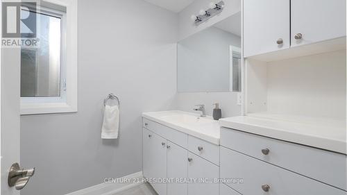 114 Pike Street, Northern Bruce Peninsula, ON - Indoor Photo Showing Bathroom