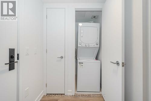 818 - 1 Jarvis Street, Hamilton, ON - Indoor Photo Showing Laundry Room