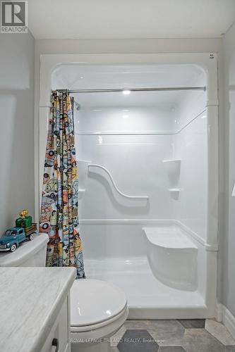 73 Renaissance Dr, St. Thomas, ON - Indoor Photo Showing Bathroom