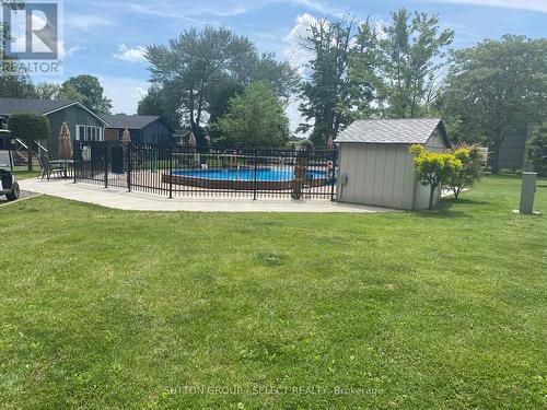 Swimming pool - 55 - 22790 Amiens Road, Middlesex Centre (Komoka), ON - Outdoor