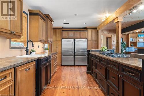 51 Sugarbush Tr, Kawartha Lakes, ON - Indoor Photo Showing Kitchen With Upgraded Kitchen