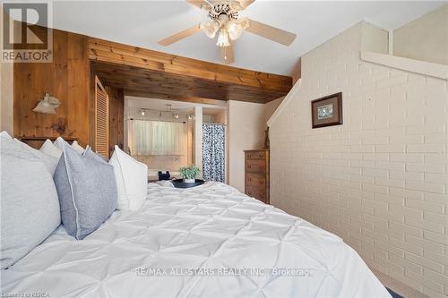 51 Sugarbush Tr, Kawartha Lakes, ON - Indoor Photo Showing Bedroom