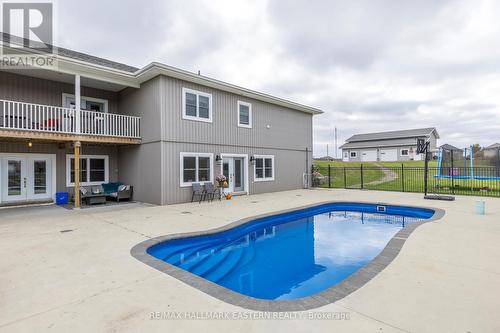44 Albine St, Asphodel-Norwood, ON - Outdoor With In Ground Pool