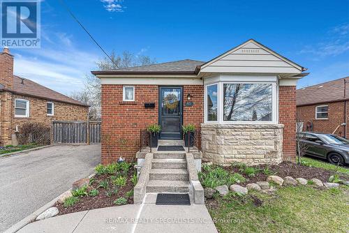 45 Mayall Ave, Toronto, ON - Outdoor