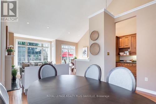 2236 Turnberry Rd, Burlington, ON - Indoor Photo Showing Dining Room