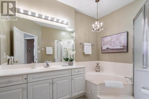2236 Turnberry Rd, Burlington, ON - Indoor Photo Showing Bathroom
