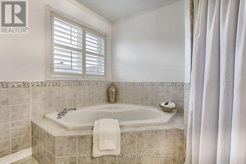 10 Royal Springs Cres, Brampton, ON - Indoor Photo Showing Bathroom