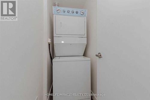 #3207 -4099 Brickstone Mews, Mississauga, ON - Indoor Photo Showing Laundry Room