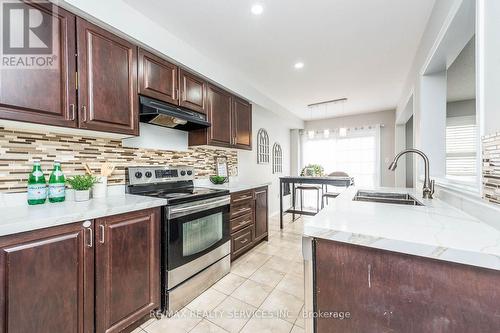 2 Burnstown Circle, Brampton, ON - Indoor Photo Showing Kitchen With Double Sink With Upgraded Kitchen