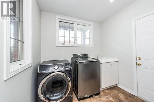 2 Burnstown Circle, Brampton, ON - Indoor Photo Showing Laundry Room