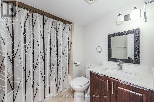 2 Burnstown Circle, Brampton, ON - Indoor Photo Showing Bathroom