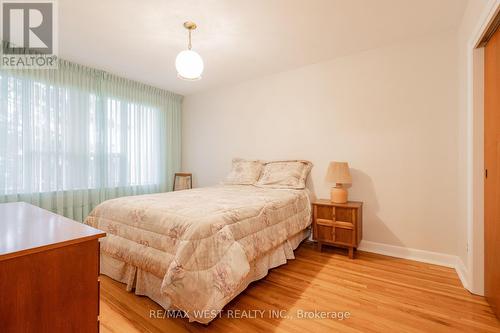 1516 Lawrence Ave W, Toronto, ON - Indoor Photo Showing Bedroom