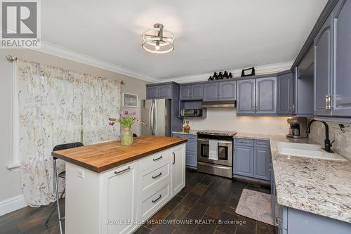77 Guelph St, Halton Hills, ON - Indoor Photo Showing Kitchen