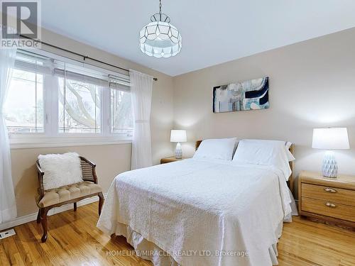 86 Coral Gable Dr, Toronto, ON - Indoor Photo Showing Bedroom