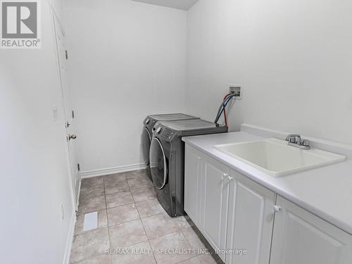 49 Rangemore Rd, Brampton, ON - Indoor Photo Showing Laundry Room