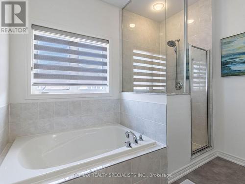 49 Rangemore Rd, Brampton, ON - Indoor Photo Showing Bathroom