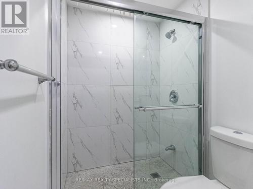 49 Rangemore Rd, Brampton, ON - Indoor Photo Showing Bathroom