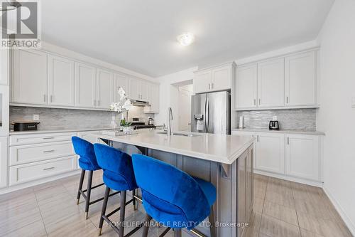 5 Arctic Grail Road, Vaughan, ON - Indoor Photo Showing Kitchen