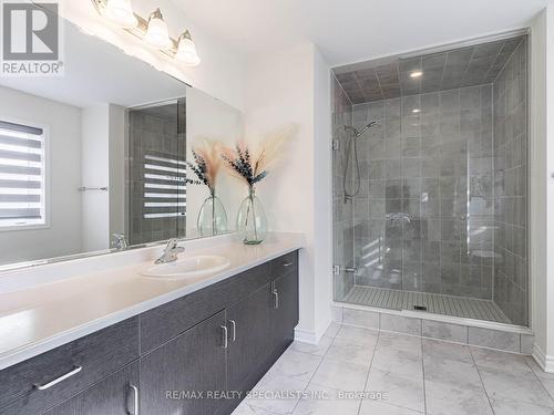 10 Speckled Alder St, Caledon, ON - Indoor Photo Showing Bathroom
