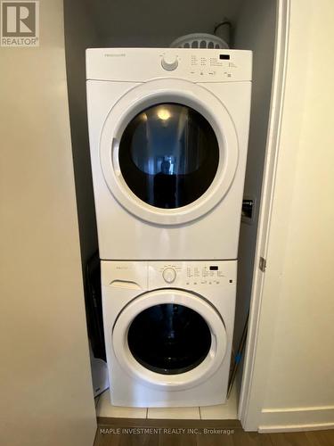 #1521 -9471 Yonge St, Richmond Hill, ON - Indoor Photo Showing Laundry Room