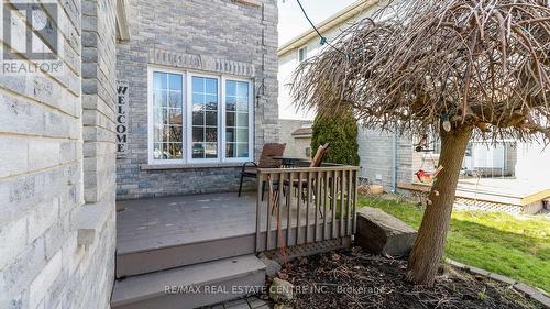 151 Violet St, Barrie, ON - Outdoor