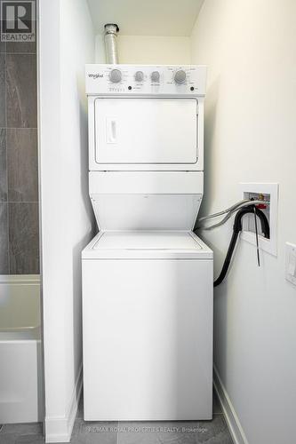 103 - 56 Lakeside Terrace, Barrie, ON - Indoor Photo Showing Laundry Room