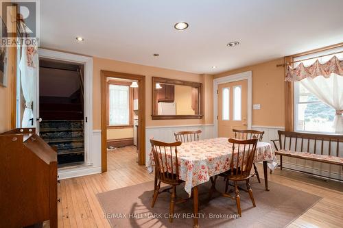 929 Yonge St, Barrie, ON - Indoor Photo Showing Dining Room