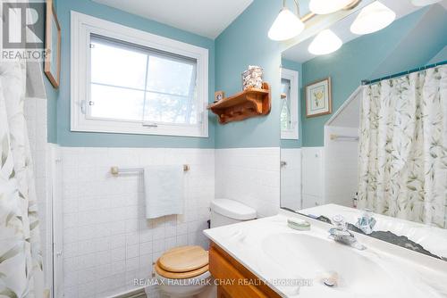 929 Yonge Street, Barrie, ON - Indoor Photo Showing Bathroom