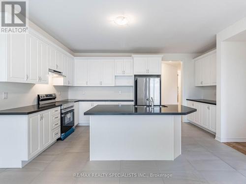 14 Donald Stewart Rd, Brampton, ON - Indoor Photo Showing Kitchen With Upgraded Kitchen