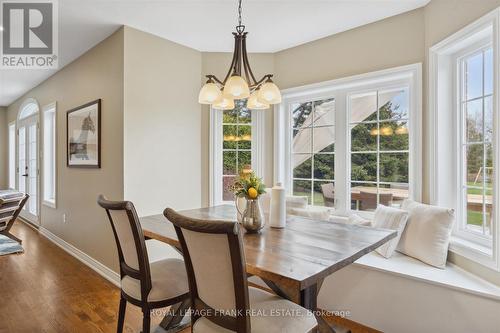 22 Campbell Dr, Uxbridge, ON - Indoor Photo Showing Dining Room