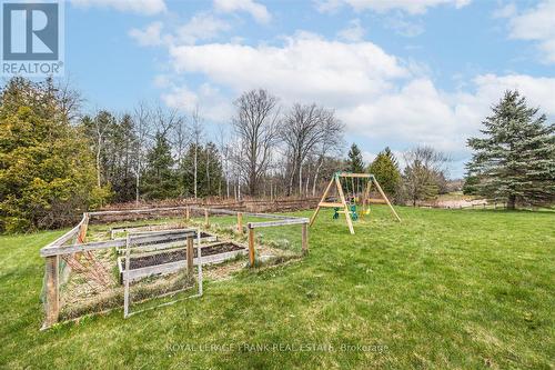 22 Campbell Dr, Uxbridge, ON - Outdoor