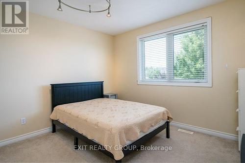 25 Simcoe Drive, Belleville, ON - Indoor Photo Showing Bedroom