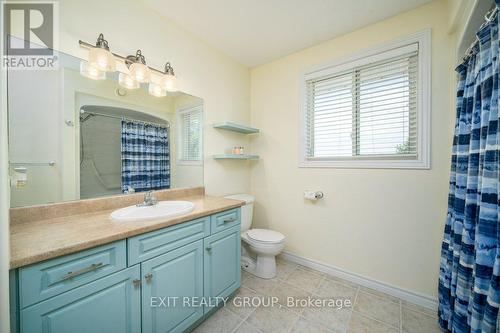 25 Simcoe Drive, Belleville, ON - Indoor Photo Showing Bathroom