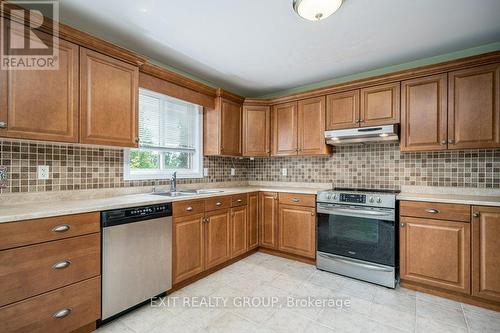 25 Simcoe Dr, Belleville, ON - Indoor Photo Showing Kitchen With Double Sink