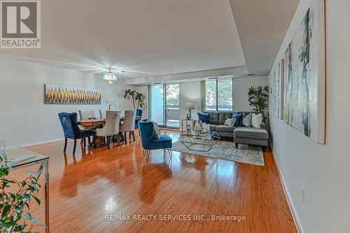 #64 -1330 Mississauga Valleys Blvd, Mississauga, ON - Indoor Photo Showing Other Room