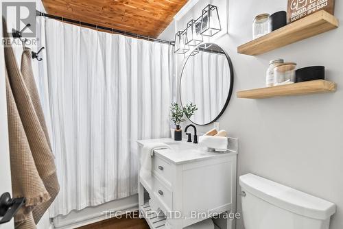 20 Hillcrest Lane, Clarington, ON - Indoor Photo Showing Bathroom